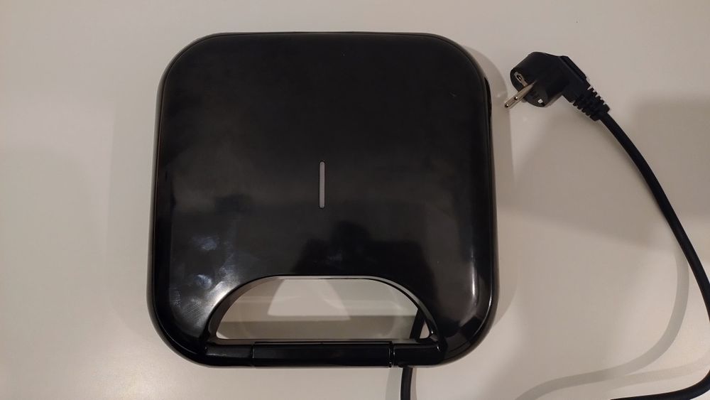 Aparat pentru vafe / Waffle Maker