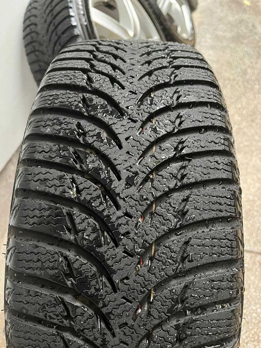 Set roti Alutec Grip 16" cu cauciucuri de iarna Kumho Wintercraft