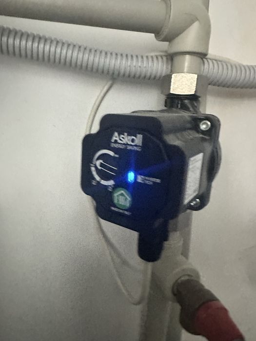 Продавам термопомпа въздух-вода