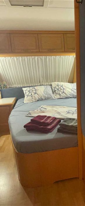 Продавам Каравана