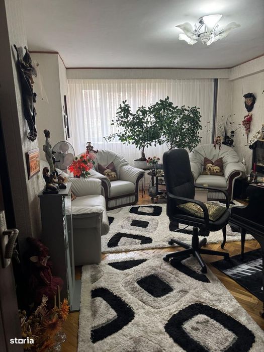 Apartament 4 camere etaj 2 ultracentral