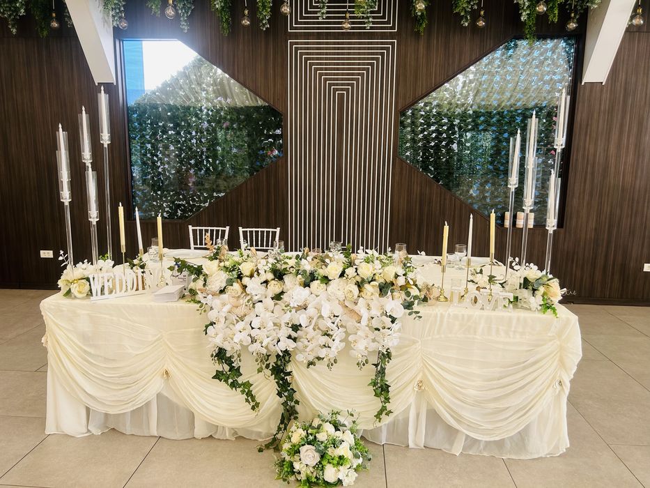 Vând decor pentru nuntă