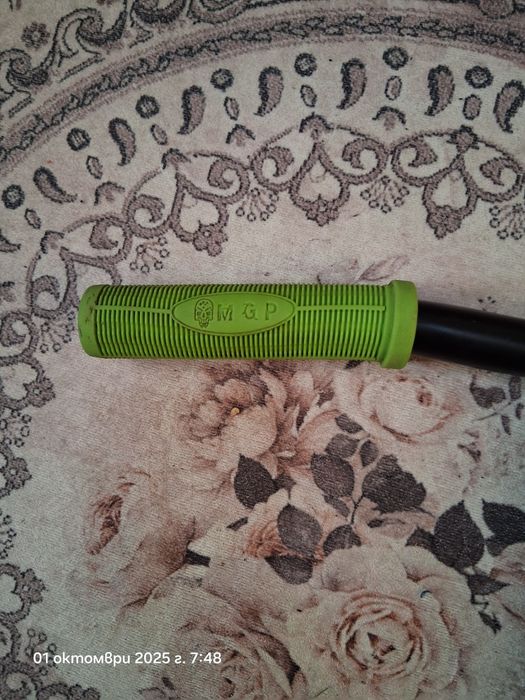 Бар ( кормилото) за тротинетка