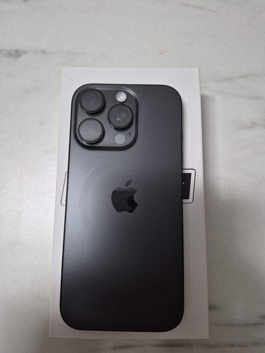 iPhone 16 pro black