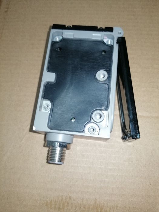 Amplificator PLC pt senzori fibra optica culoare Omron E3MC-Y41