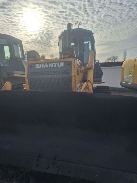 Shangtui sd. 16 buldozer