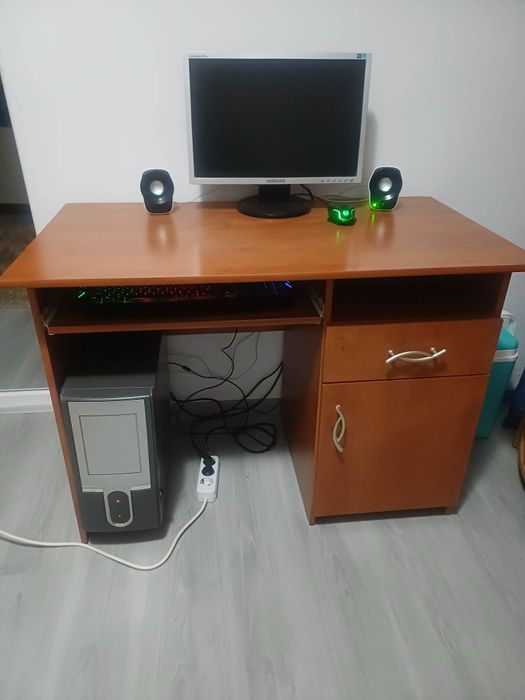 Vand calculator  cu tot ce se vede