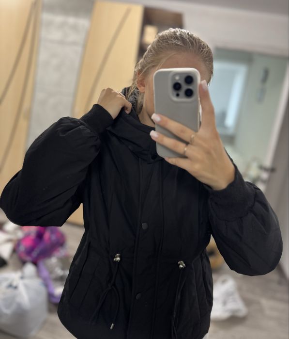 Продам женские куртки