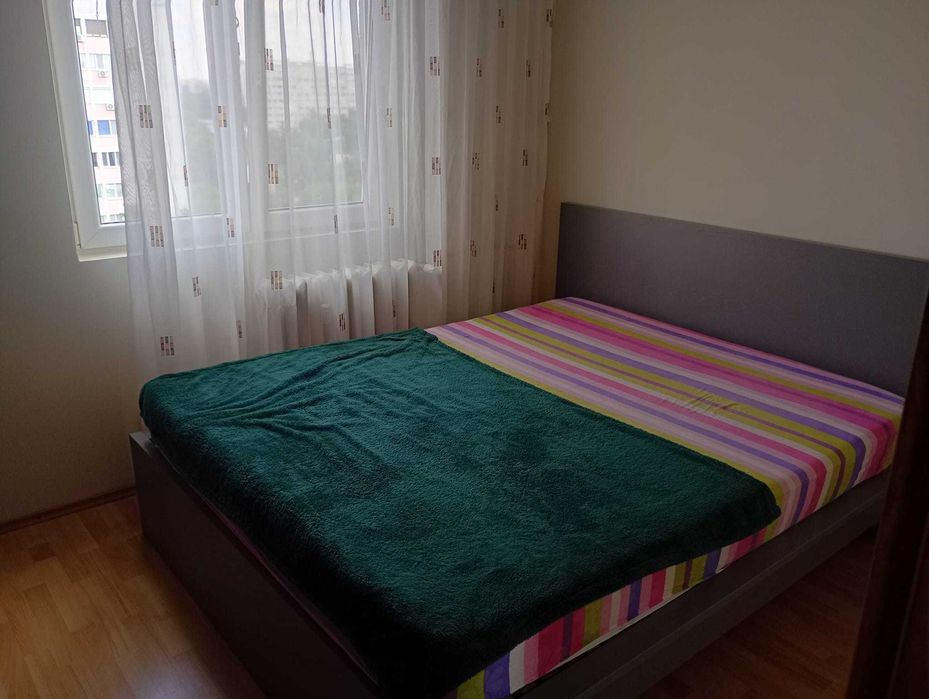 zona Dristor ,proprietar, 2 cam semi, 9/10 mobilata, cu toate utilitatile, tv, ac, ms, frigider, liber 350 euro, 1+1, tel: 0762609292 dupa 18h