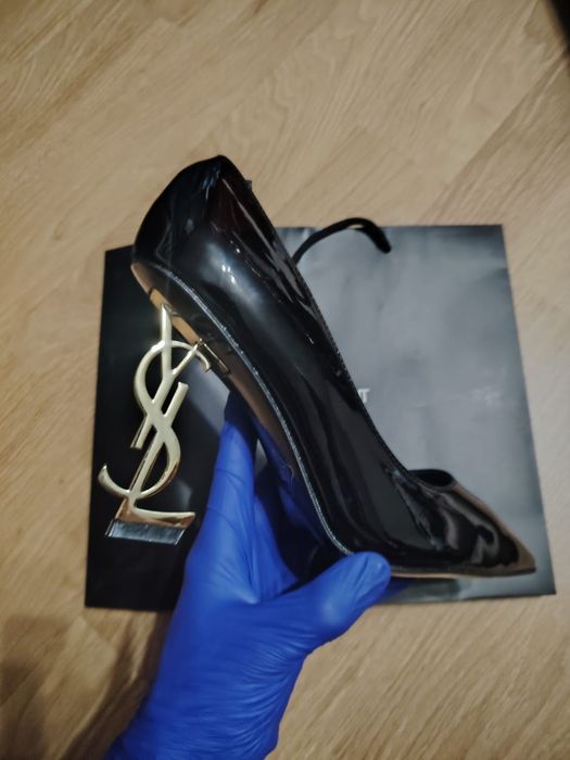 Pantofi Saint Laurent