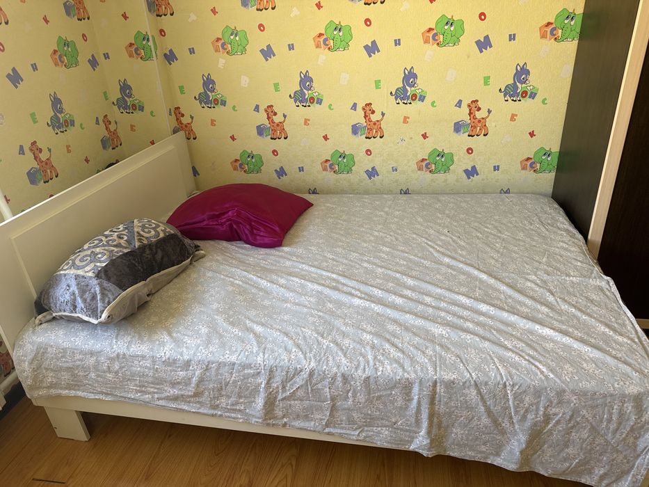 Кровать полуторка с матрасом