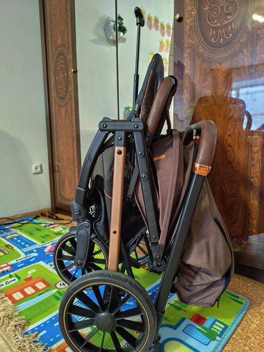 Коляска Teknum  прогулочная