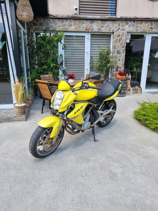 Motocicletă Kawasaki er6n