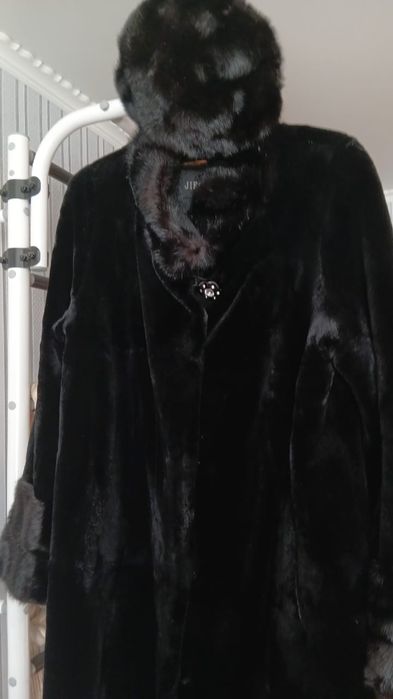 Продам шубу и шапку