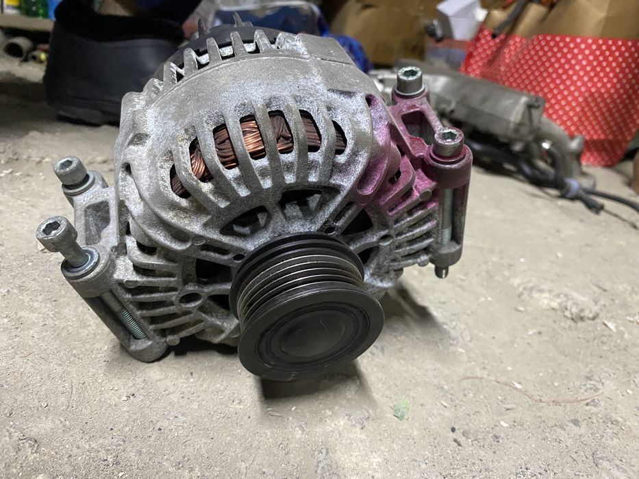 Генератор passat audi a4 VAG 06B903018 AC