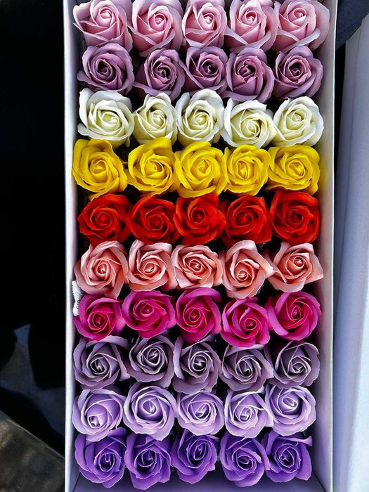 ПРОМОЦИЯ! Сапунени рози 50 броя в кутия