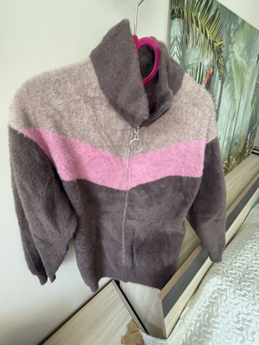 Дамски жилетки в различни цветове Pause