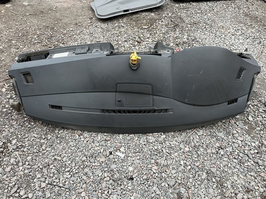 Бмв е60 панель, подлокотник, карты дверные , пластик