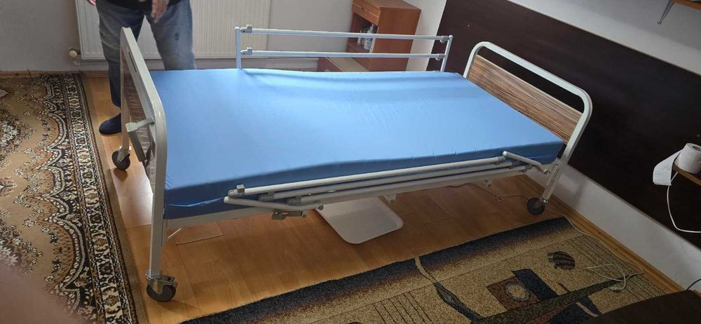 Pat spital, 2 motoare, 3 sectiuni plus Saltea TM-D 4069