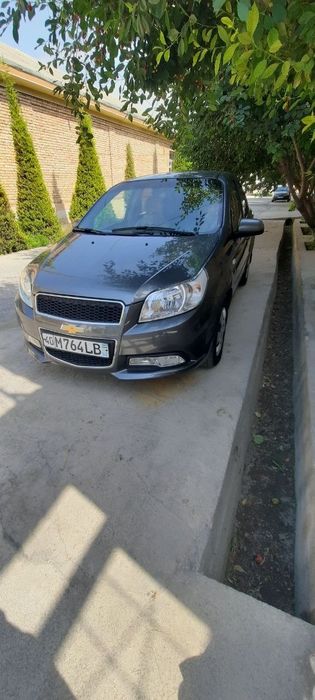 Nekaya 3 sotladi