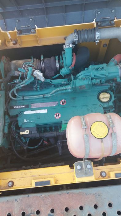 Volvo EC220 DL 2013, 8100 ore