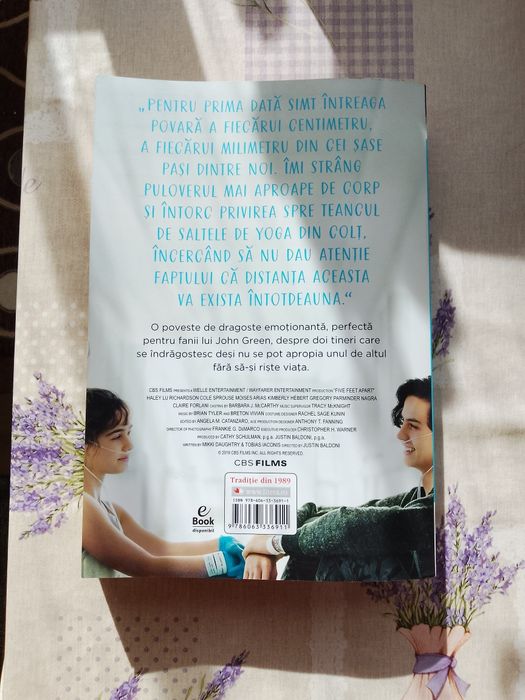 Vând carte nouă nouță