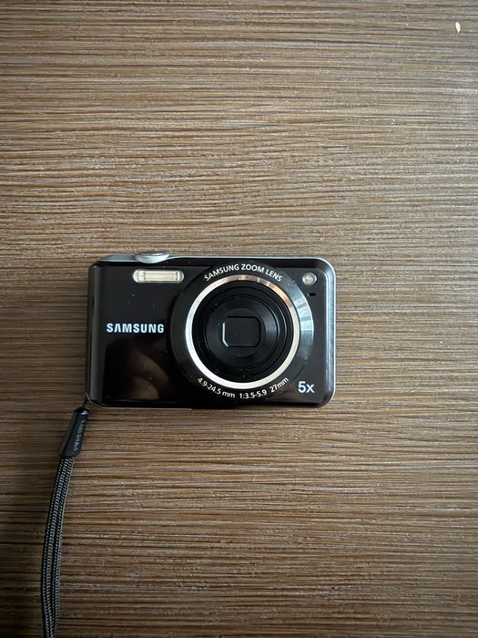 Vând Cameră Samsung ES65