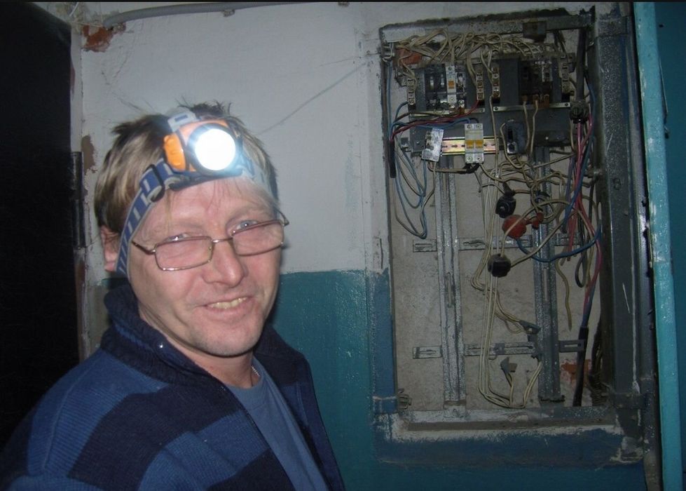 ЭЛЕКТРИК НЕДОРОГО. Электрик профессионал! Услуги опытного Электрика