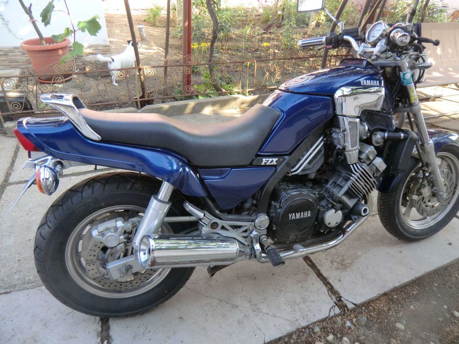Motocicleta  Yamaha  FZX 750