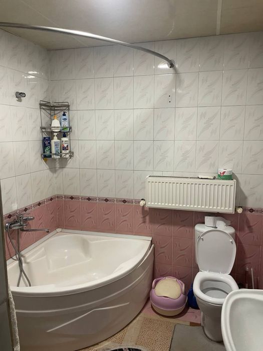 Uy sotiladi 2.2 sotix olmazor tumani Sagbon 12 tor 5 berk kocha 25a uy