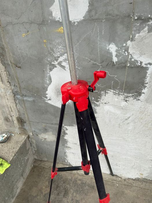 Продам штатив монтажный