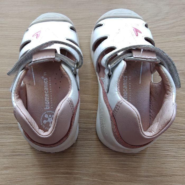 Sandale Biomecanics 22