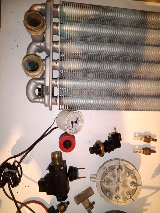 Eolo Star 24 kw Vas expansiune Vana gaz Ventilator Pompa Schimbator