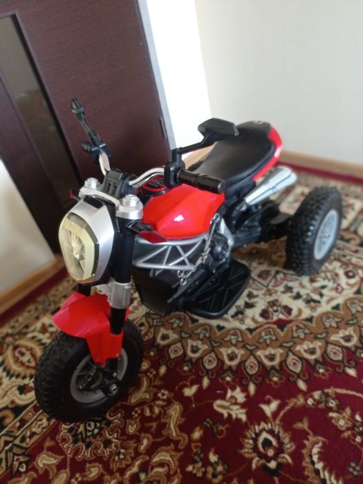 Мототцикл хорошем состоянии ездиет быстро