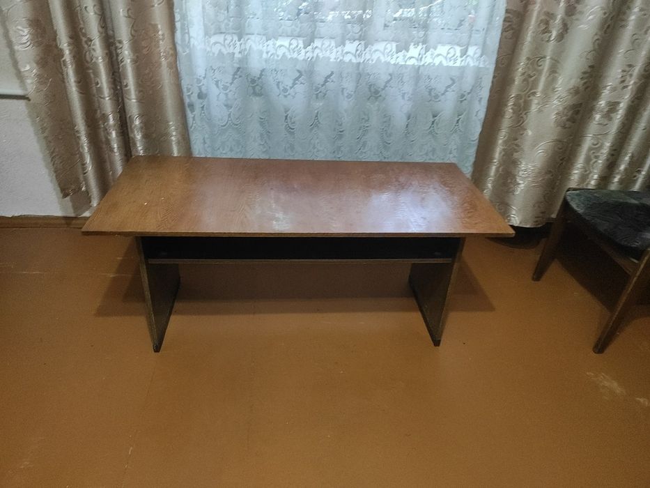 Продам журнальный столик