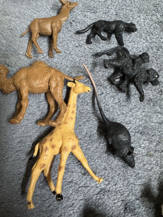 Игрушки  разные реденькие