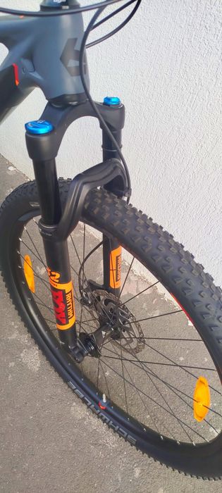 Bergamont carbon 1x12 vit fox cube