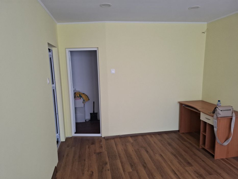 Дава се под наем Магазин в Казанлък - 40 кв.м за 229.5 € - Снимка #1