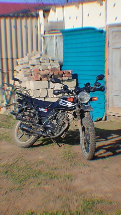 Мотоцикл GSX suzuki 200