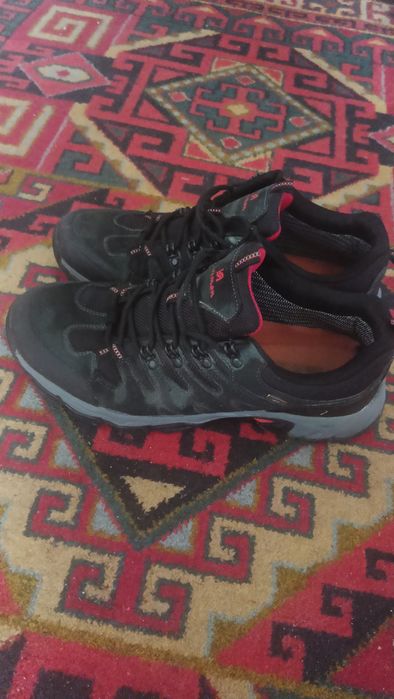 продам кроссовки LIMAN