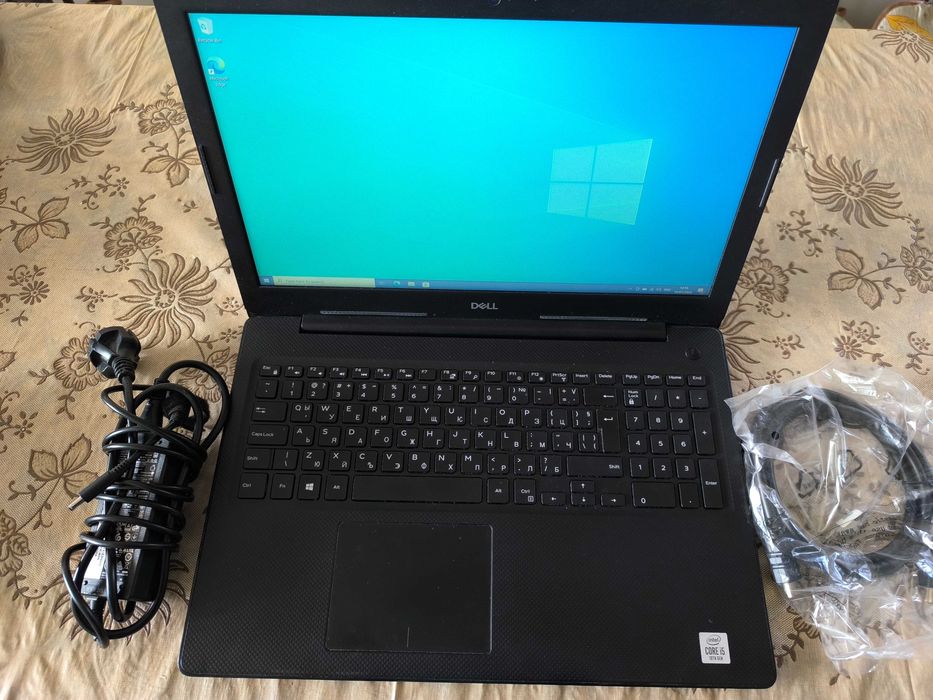 Лаптоп Dell P75f 15 инча