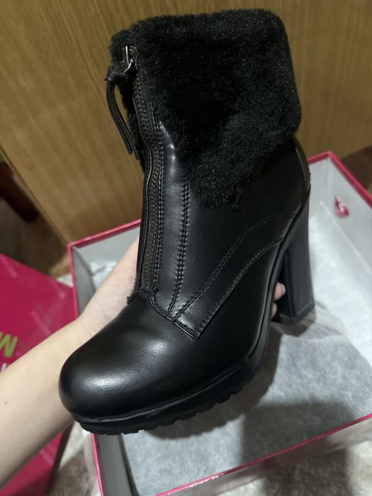 Зимний обувь на каблуках