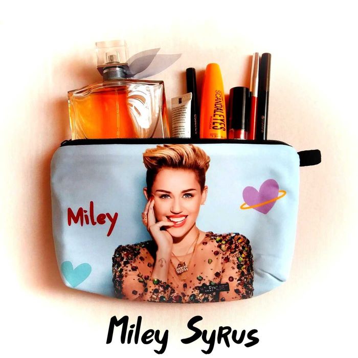 Големи несесери с различни принтове