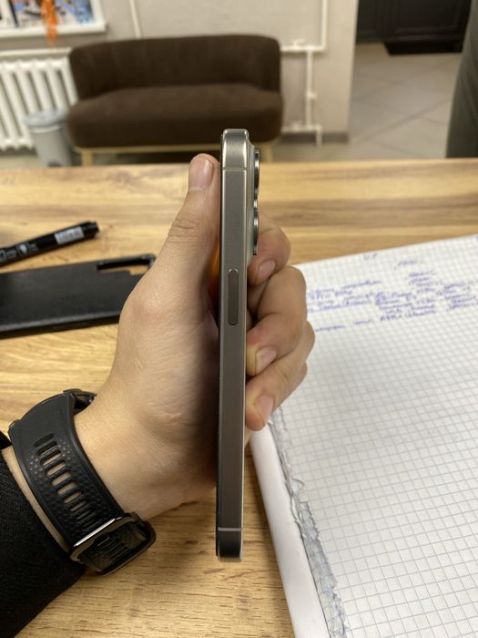 Продам Iphone 15 Pro 128