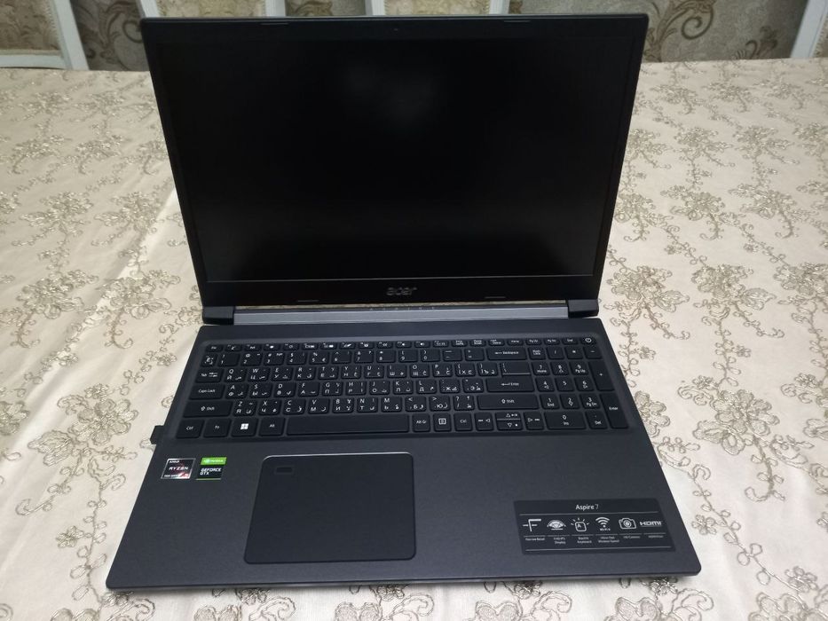 Срочна Acer, Aspire 7 продаю