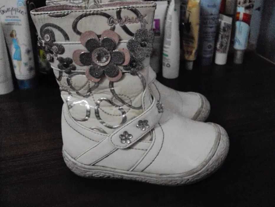 Сапожки разные на девочку 1-3 года