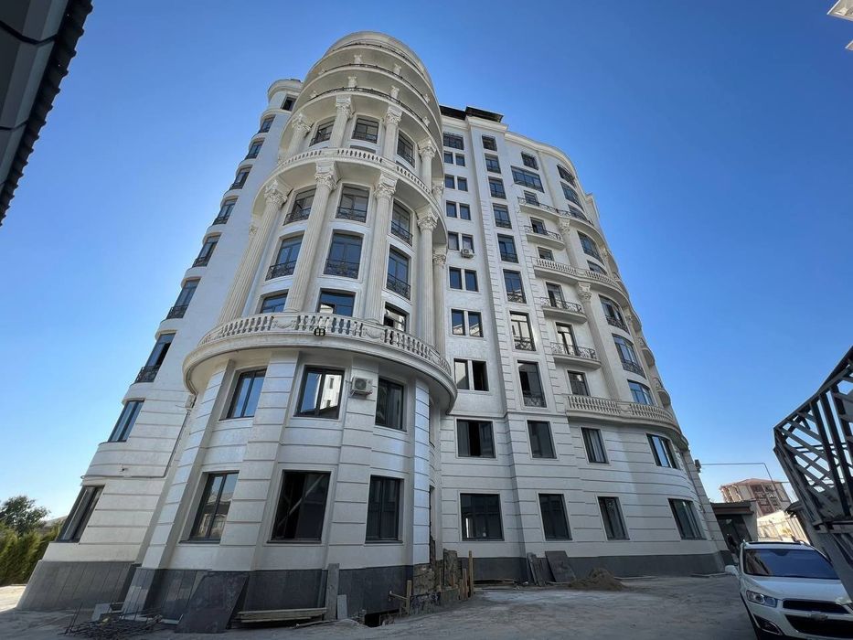 Продаётся просторный квартира Новостроенным доме " Minor River "