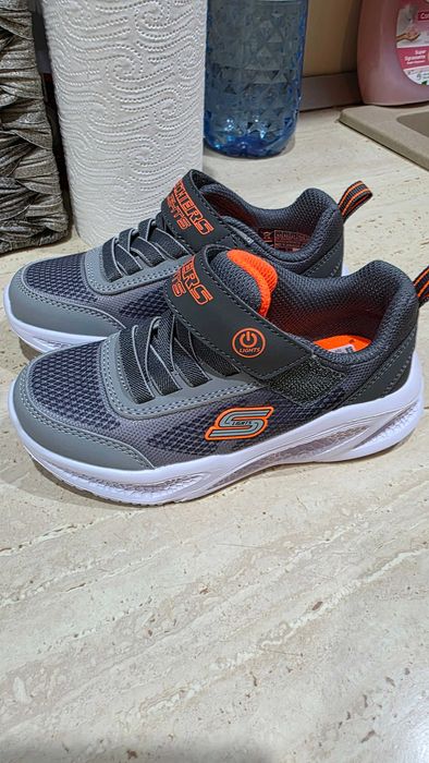 Adidadi noi marimea 27