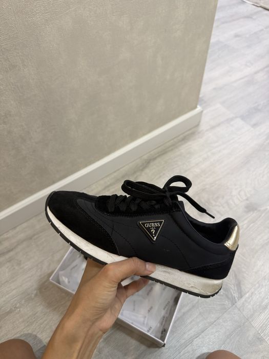 Кроссовки guess оригинал