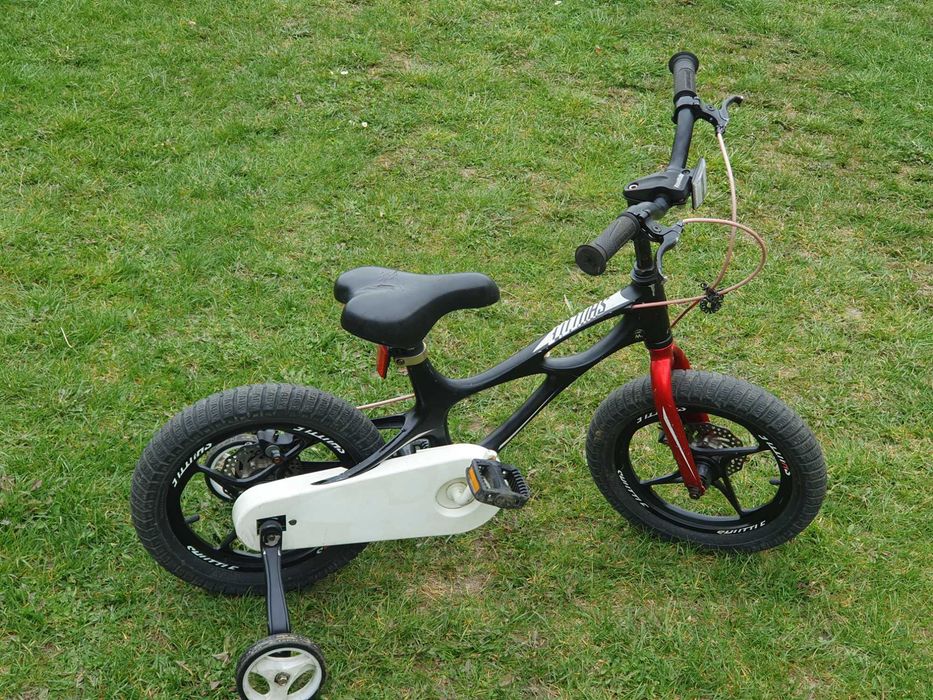 Vand bicicleta copii RoyalBaby de 16 inch la pret de 650lei buc. Tel 0771495264